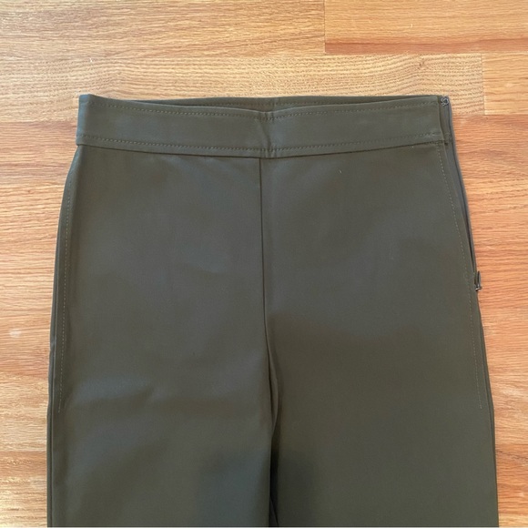 Theory Approach Pant in Juniper Green - Picture 3 of 7